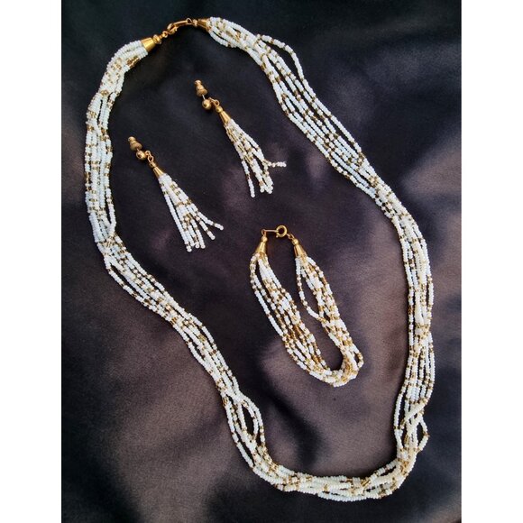 Vintage 1950s-1960s CROWN TRIFARI Signed Multi Stranded Micro Glass Beads White - Picture 3 of 5